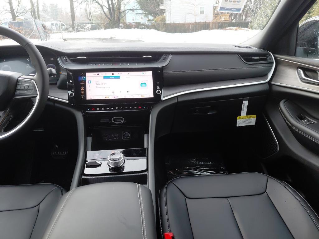 new 2026 Jeep Grand Cherokee car, priced at $50,580