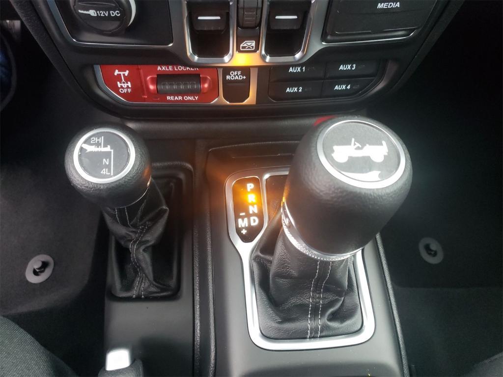 new 2025 Jeep Wrangler car, priced at $54,380