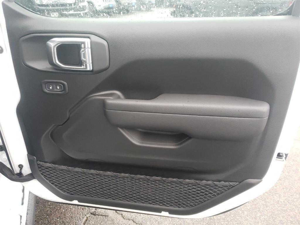 new 2025 Jeep Wrangler car, priced at $54,380