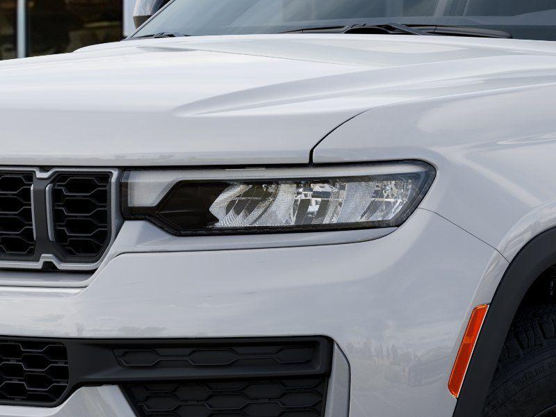 new 2026 Jeep Grand Cherokee car, priced at $47,430
