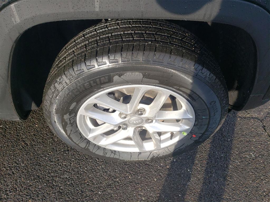 new 2025 Jeep Grand Cherokee car, priced at $44,170