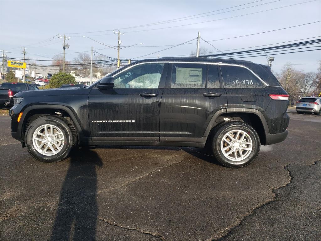 new 2025 Jeep Grand Cherokee car, priced at $44,170