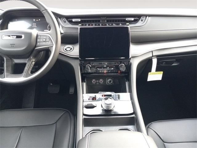 new 2025 Jeep Grand Cherokee car, priced at $52,735