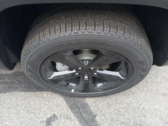 new 2025 Jeep Grand Cherokee car, priced at $52,735