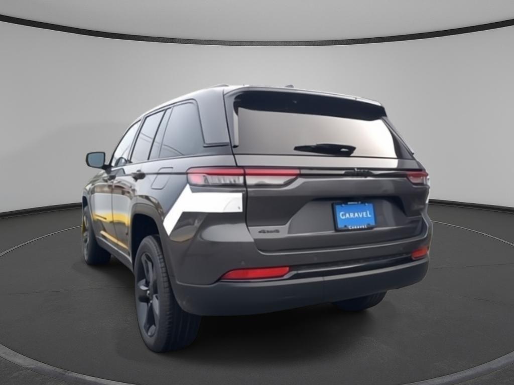 new 2025 Jeep Grand Cherokee car, priced at $52,735