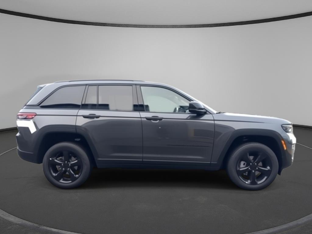 new 2025 Jeep Grand Cherokee car, priced at $52,735