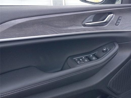 new 2025 Jeep Grand Cherokee car, priced at $49,915