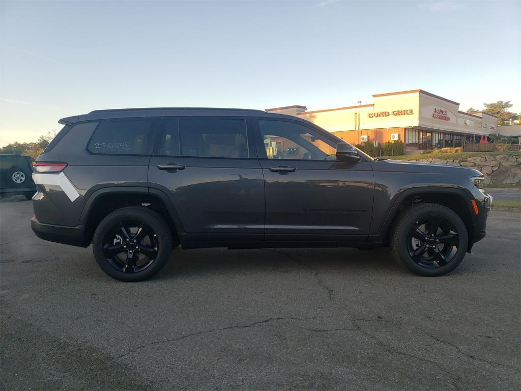 new 2025 Jeep Grand Cherokee L car, priced at $54,835