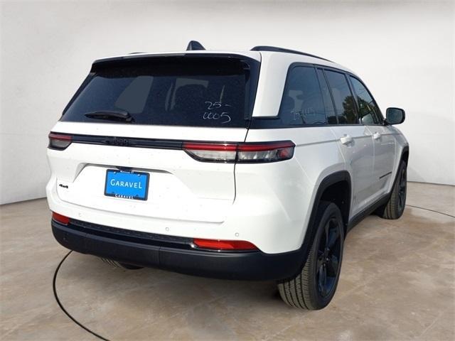 new 2025 Jeep Grand Cherokee car, priced at $47,780