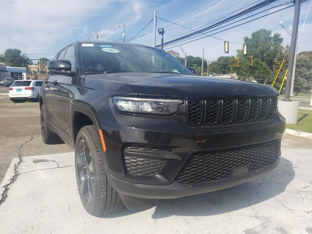 new 2025 Jeep Grand Cherokee car, priced at $48,375