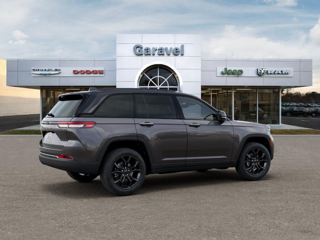 new 2025 Jeep Grand Cherokee car, priced at $54,235