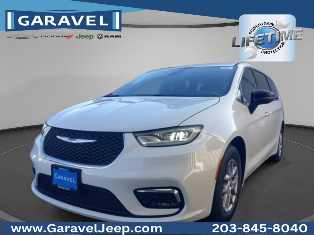 new 2026 Chrysler Pacifica car, priced at $46,920