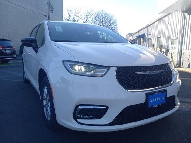 new 2026 Chrysler Pacifica car, priced at $46,920