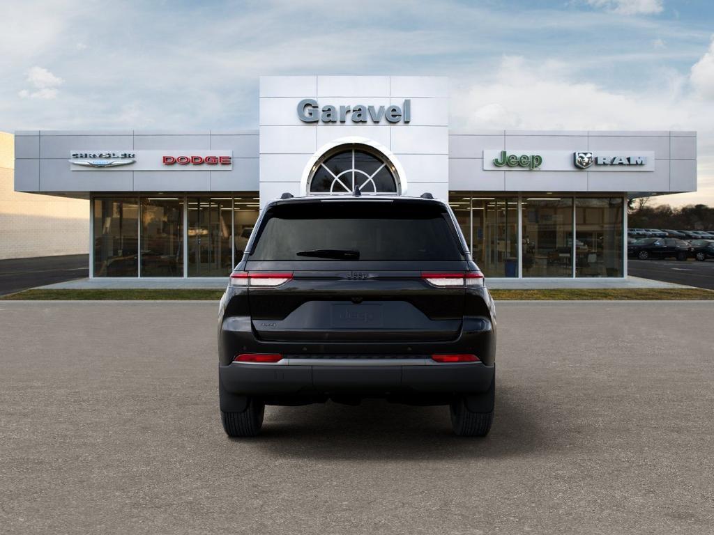 new 2026 Jeep Grand Cherokee car, priced at $49,975