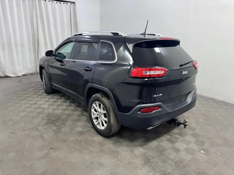 used 2018 Jeep Cherokee car, priced at $10,495