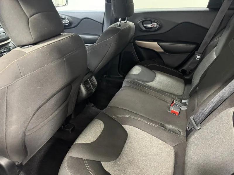 used 2018 Jeep Cherokee car, priced at $10,495