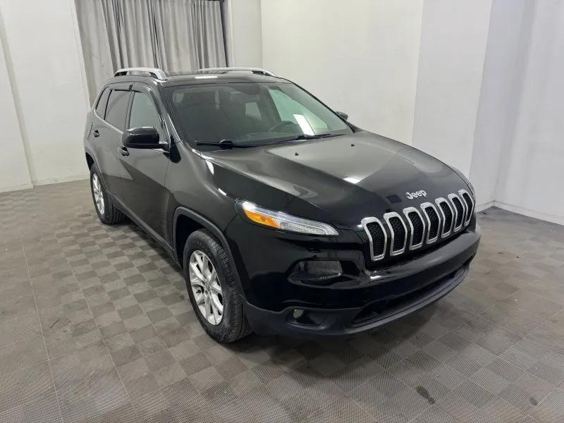 used 2018 Jeep Cherokee car, priced at $10,495