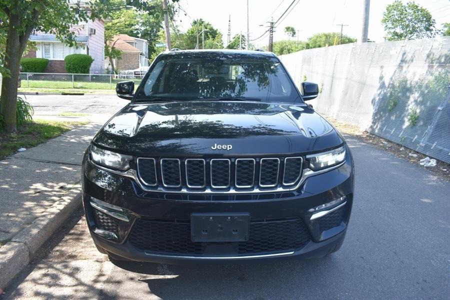 used 2024 Jeep Grand Cherokee car, priced at $22,174