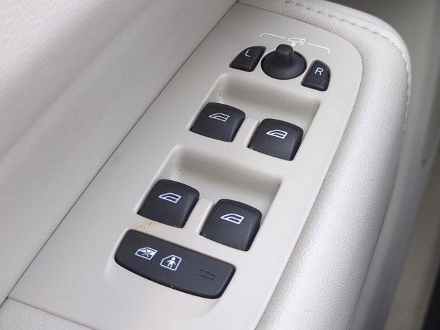 used 2023 Volvo XC60 car, priced at $31,556