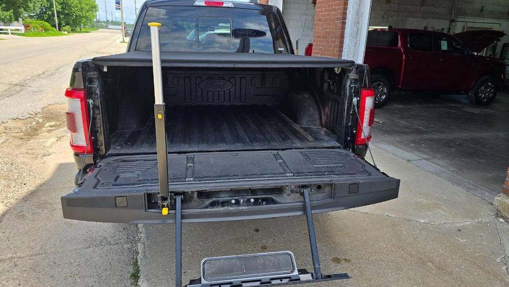 2023 Agate Black Ford F-150