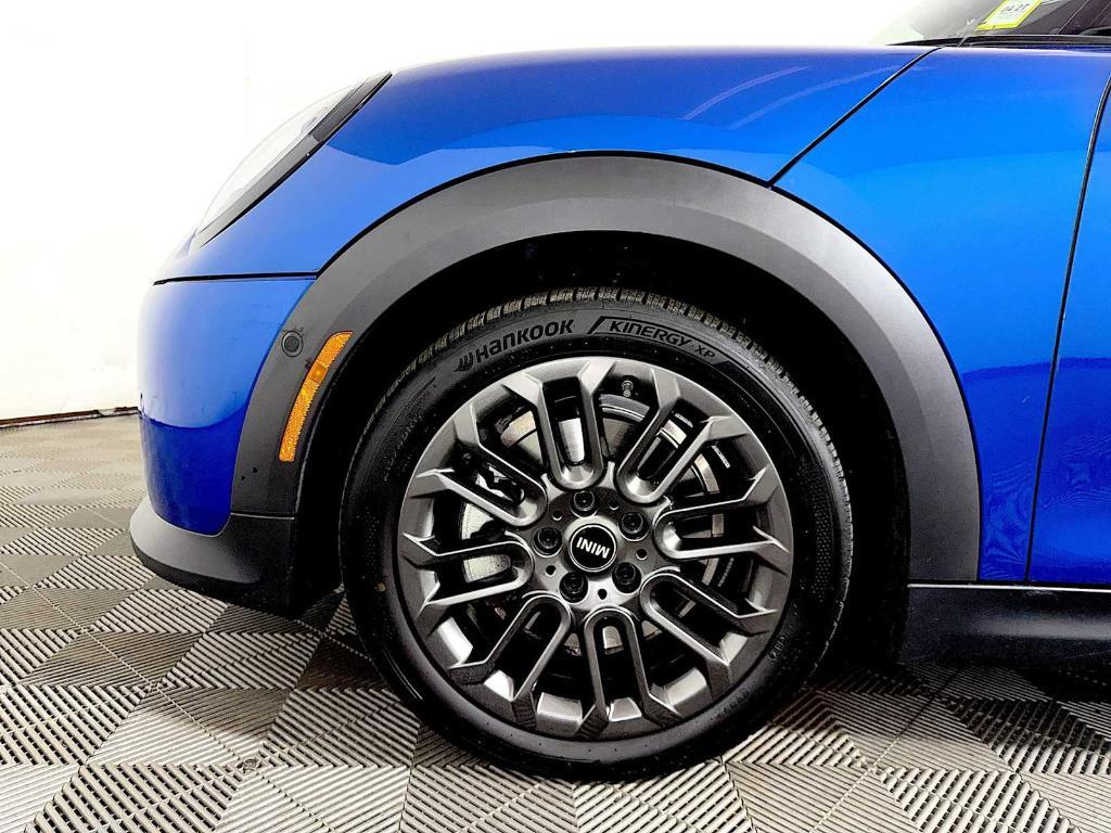 used 2025 MINI Hardtop car, priced at $29,668