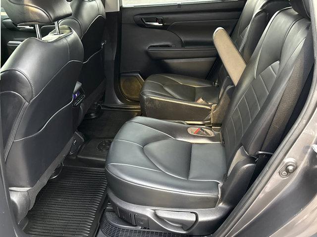 used 2021 Toyota Highlander Hybrid car, priced at $30,412