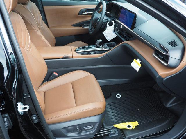 new 2025 Toyota Crown Signia car, priced at $47,202