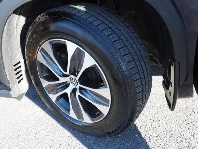 used 2021 Toyota Highlander Hybrid car, priced at $19,991