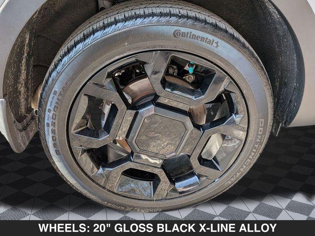 used 2025 Kia Sorento car, priced at $35,300