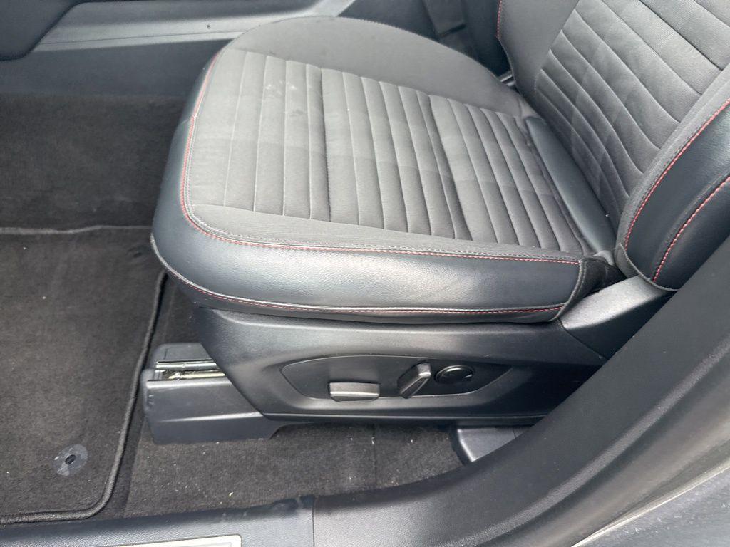 used 2025 Ford Explorer car, priced at $39,978