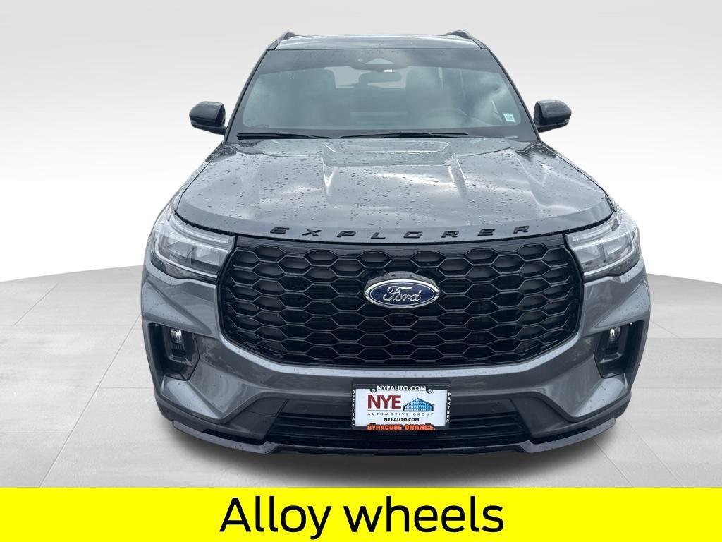 used 2025 Ford Explorer car, priced at $36,998