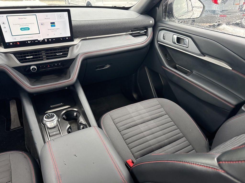 used 2025 Ford Explorer car, priced at $39,978