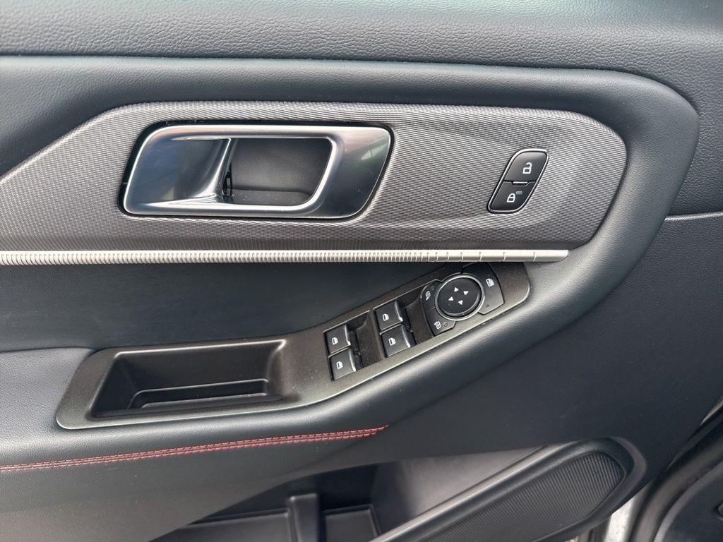 used 2025 Ford Explorer car, priced at $39,978