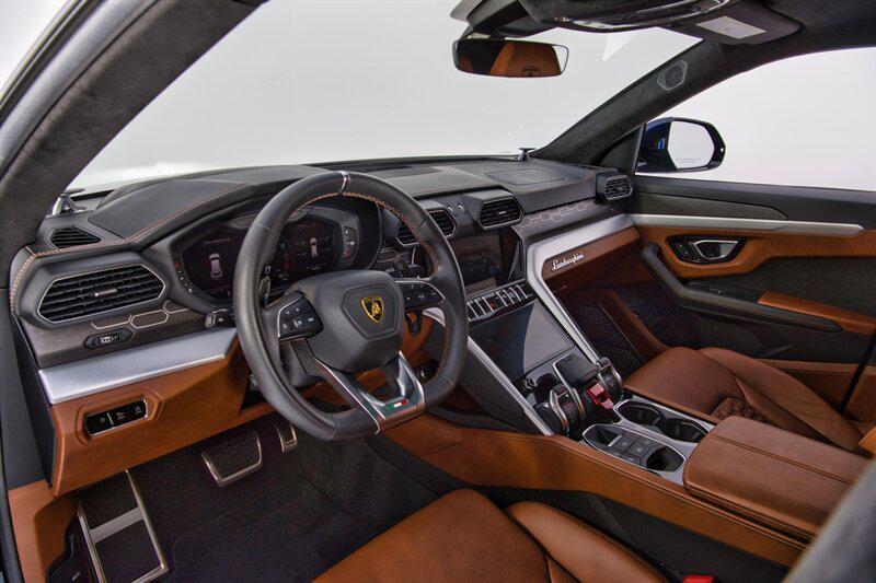 used 2022 Lamborghini Urus car, priced at $199,995