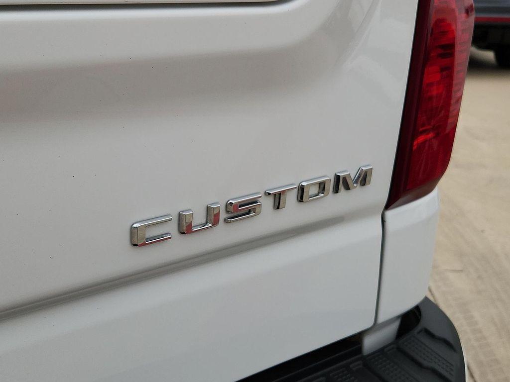 used 2024 Chevrolet Silverado 1500 car, priced at $31,995