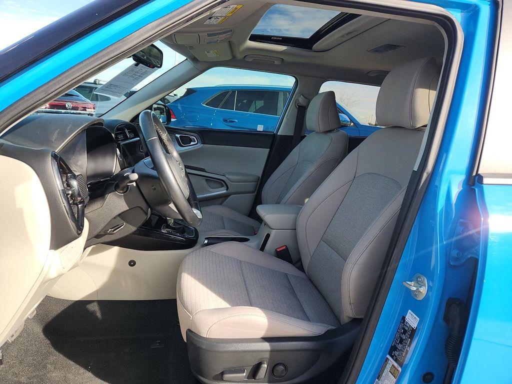 used 2024 Kia Soul car, priced at $18,605