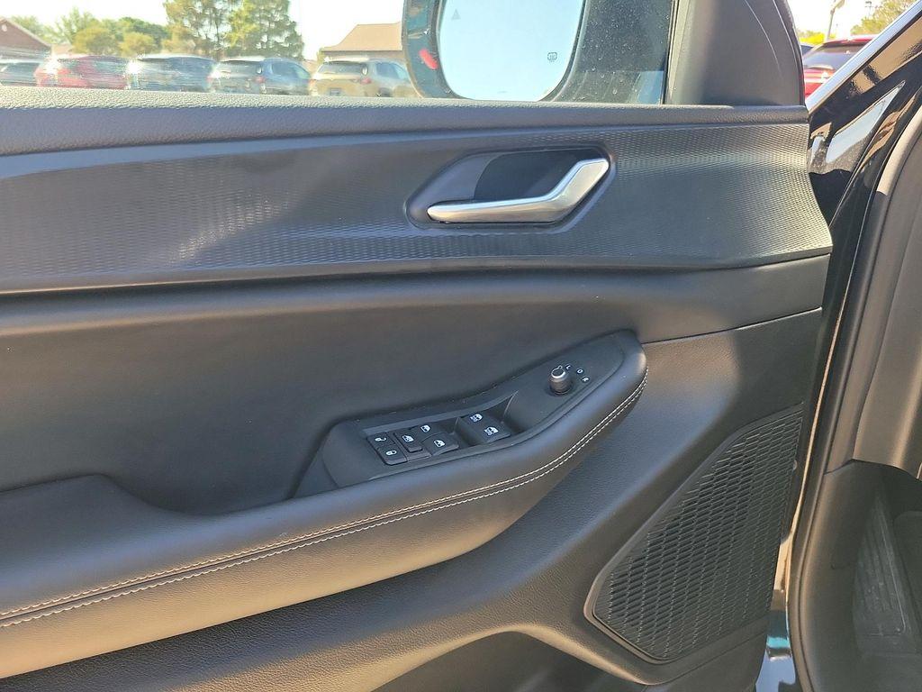 used 2025 Jeep Grand Cherokee car, priced at $34,995