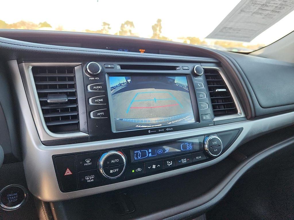 used 2016 Toyota Highlander car, priced at $16,725