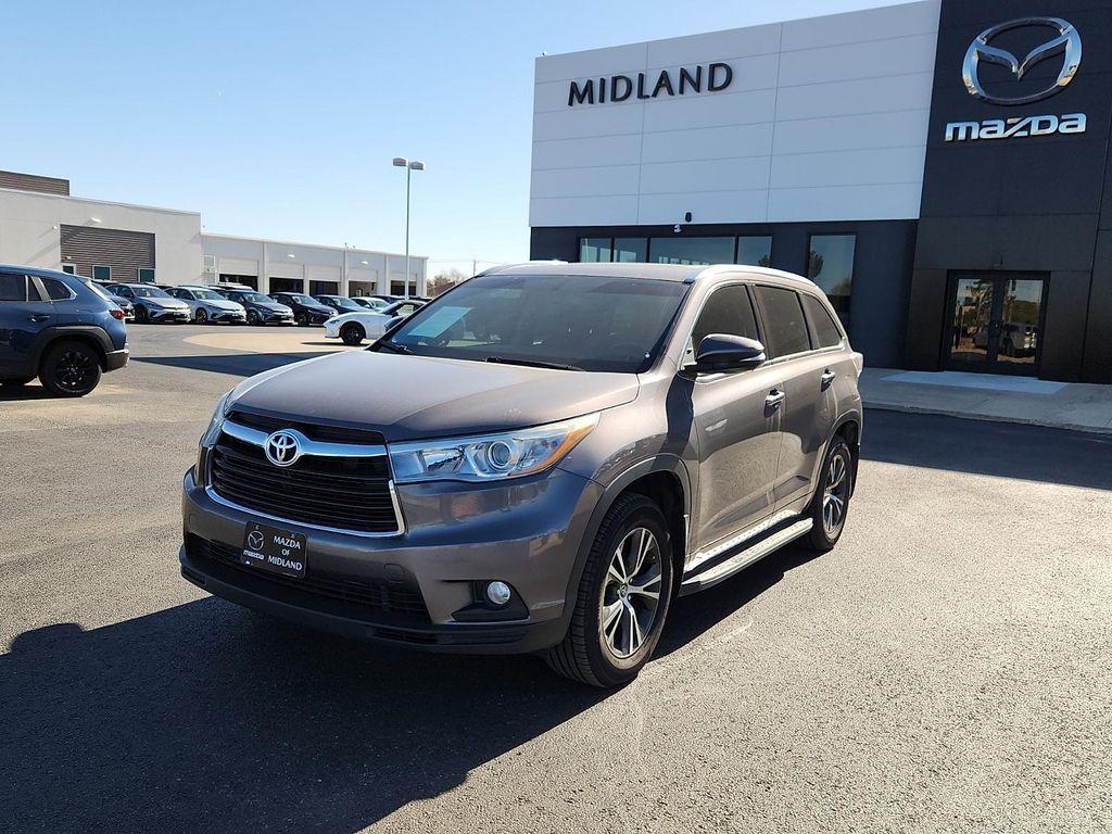 used 2016 Toyota Highlander car, priced at $16,725