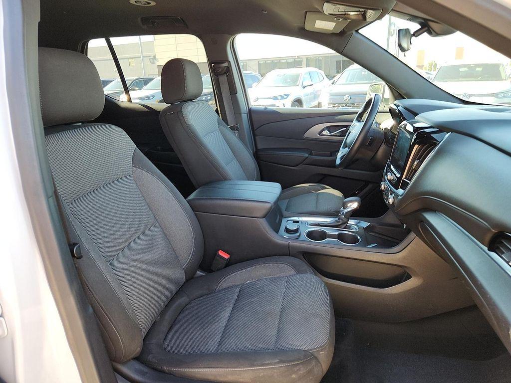used 2023 Chevrolet Traverse car, priced at $26,681