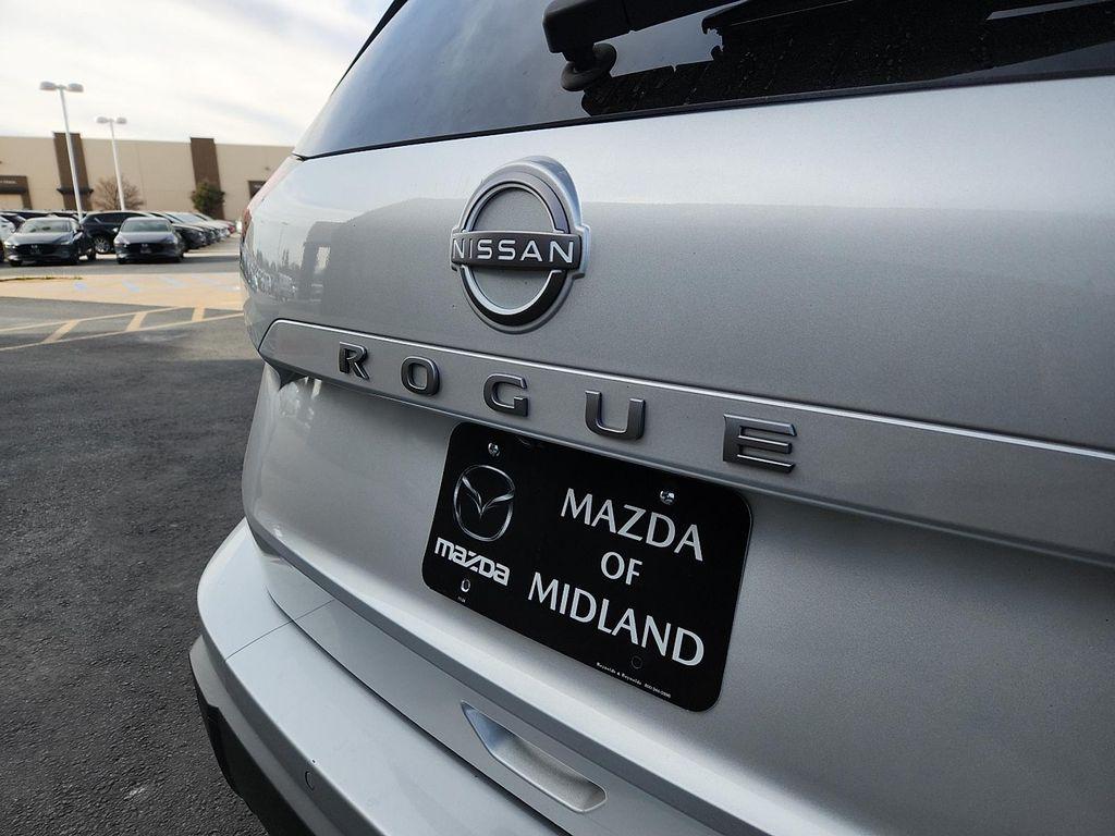 used 2024 Nissan Rogue car, priced at $20,275