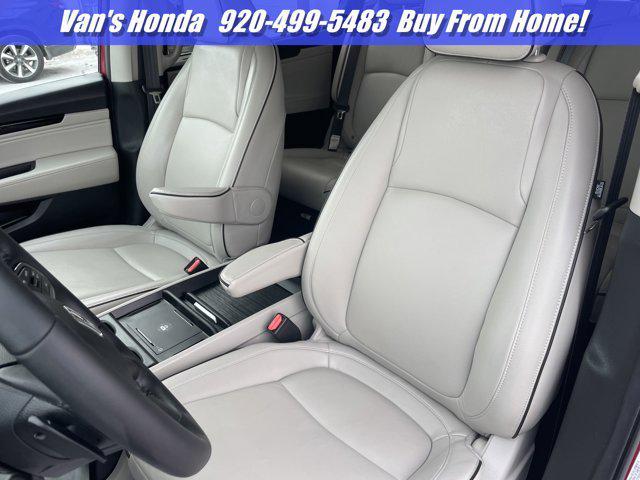 used 2025 Honda Odyssey car, priced at $45,395
