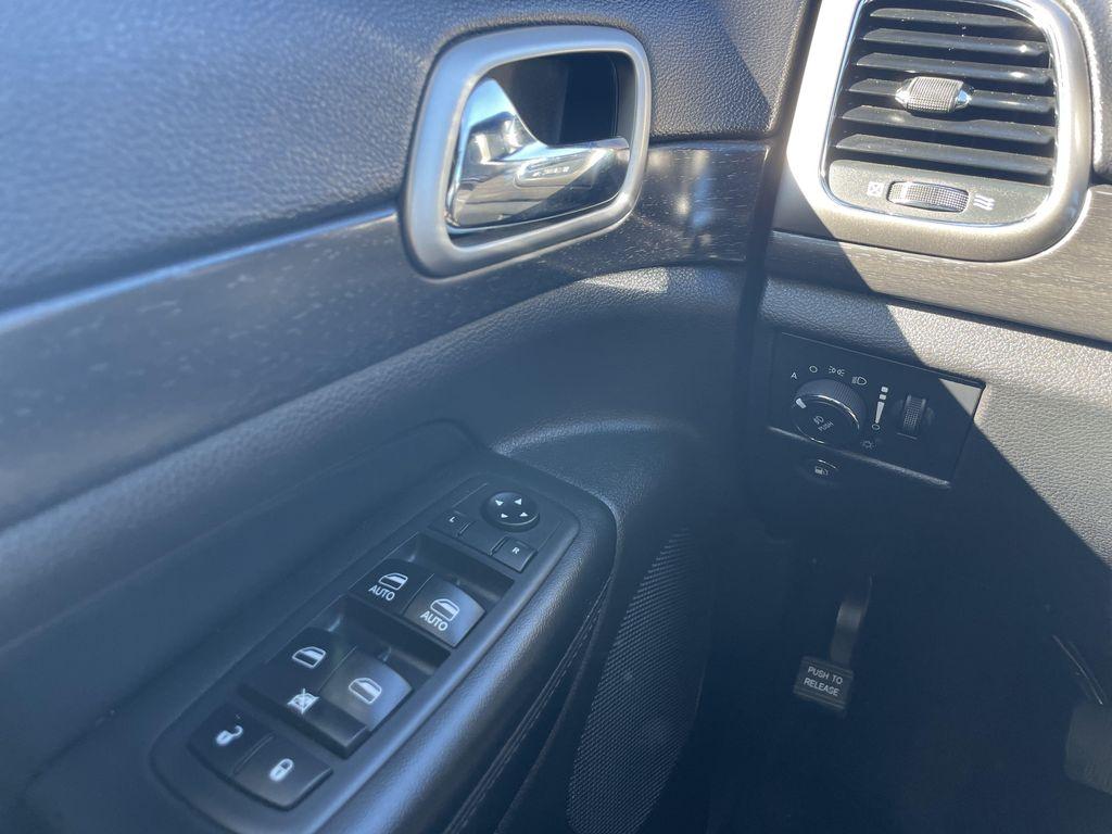 used 2018 Jeep Grand Cherokee car, priced at $18,495