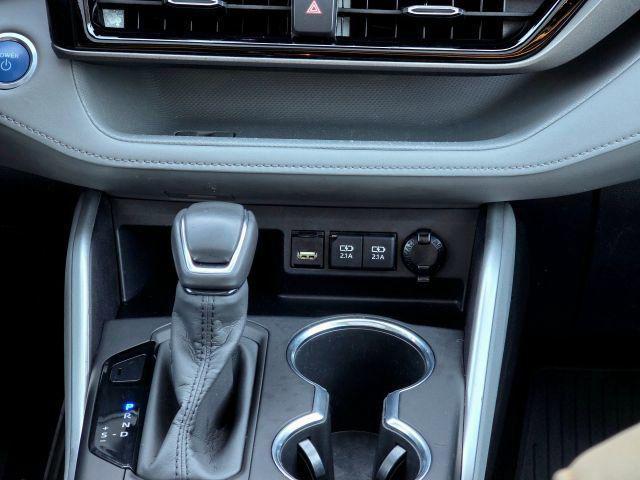 used 2020 Toyota Highlander Hybrid car, priced at $28,995
