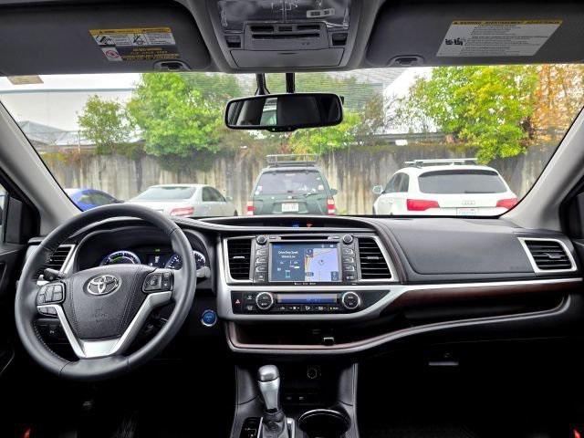 used 2016 Toyota Highlander Hybrid car, priced at $29,995