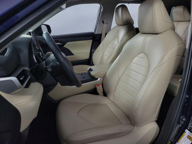 used 2023 Toyota Highlander car, priced at $37,224