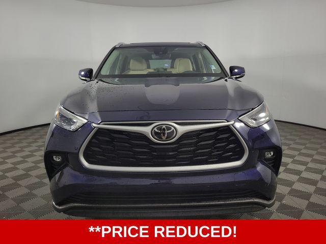 used 2023 Toyota Highlander car, priced at $37,224