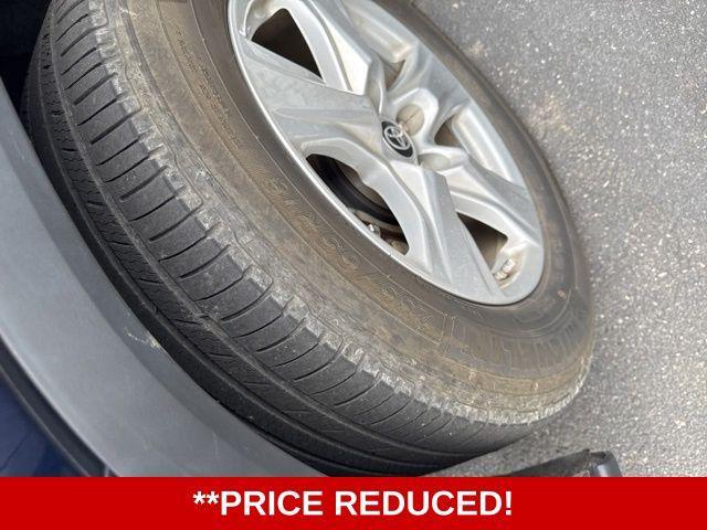 used 2022 Toyota Highlander car, priced at $28,449