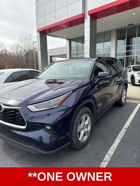 used 2022 Toyota Highlander car, priced at $28,449
