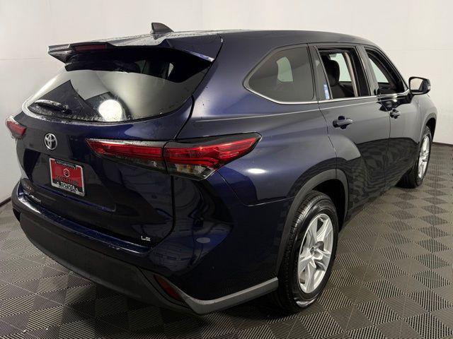 used 2022 Toyota Highlander car, priced at $27,856
